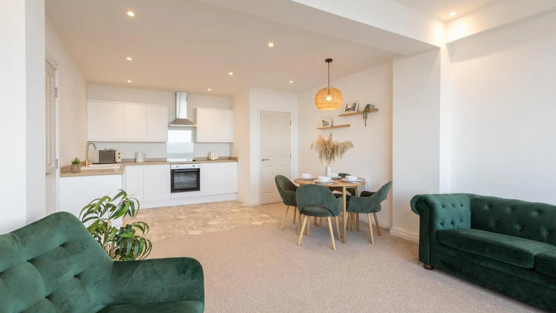 Apartment 2, King'S Court Scarborough